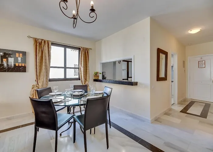 Beachside Puerto Banus Luxury Aprt2 *