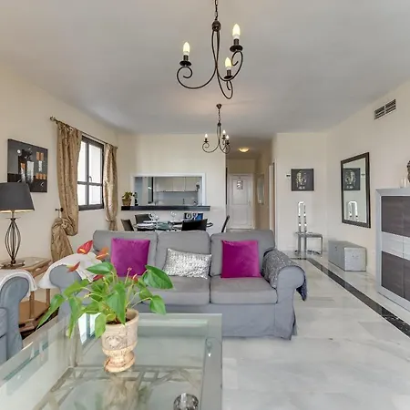 Beachside Puerto Banus Luxury Aprt2