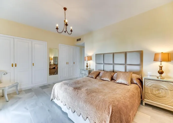 Beachside Puerto Banus Luxury Aprt2 Marbella