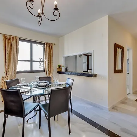 Beachside Puerto Banus Luxury Aprt2 *