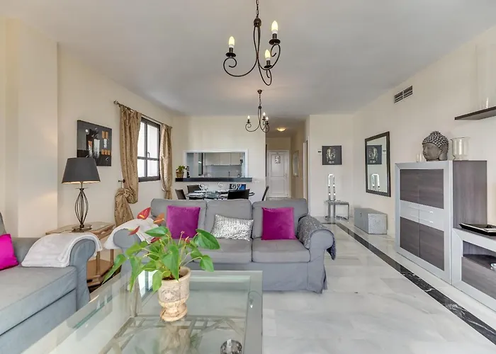 Beachside Puerto Banus Luxury Aprt2