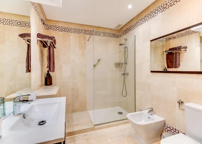 Beachside Puerto Banus Luxury Aprt2 *